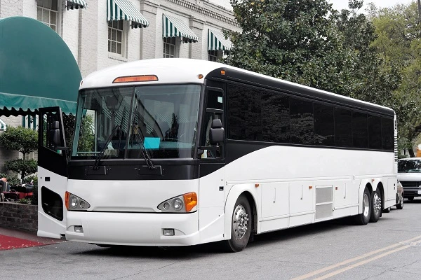 bus charter near with hotel